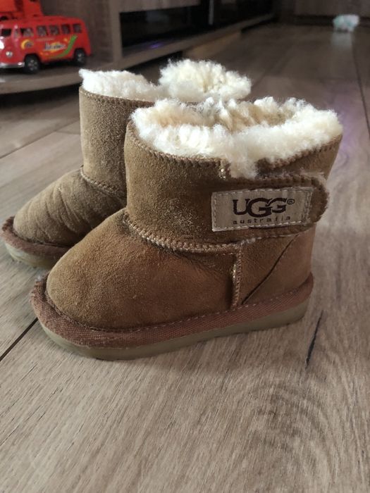 Дитячі UGG Australia
