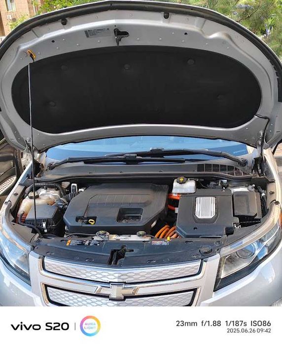 Шевроле " Вольт " 2014