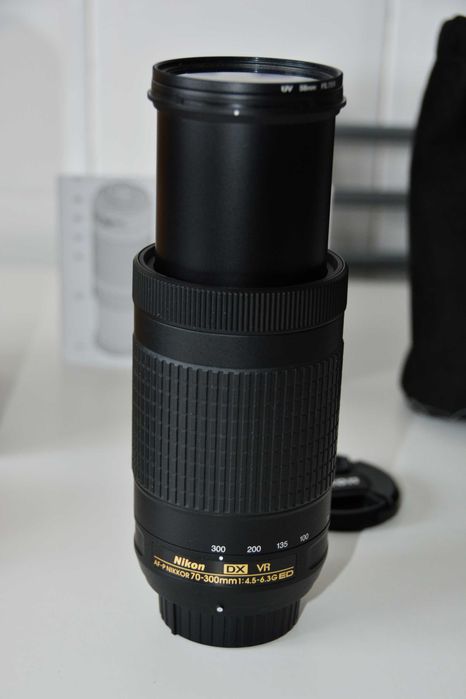 Objetiva Nikon AF-P DX 70-300mm f/4.5-6.3G ED VR (Como Nova)