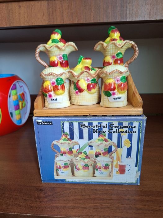 Продаю новы набор для специй