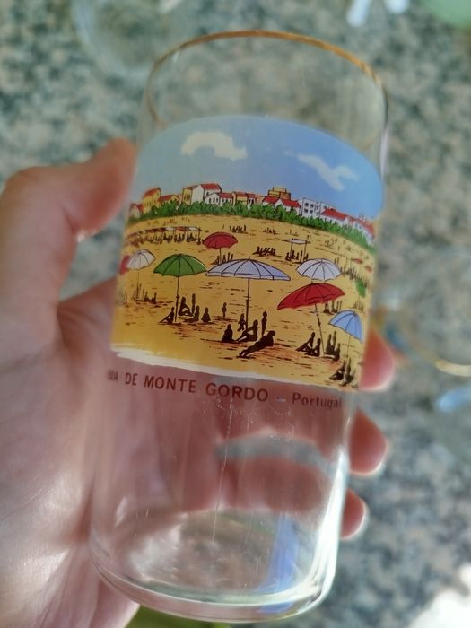 Vários copos e caneca447012994559528961