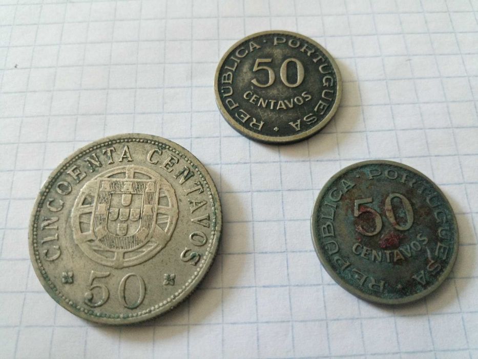 Lote de 10 moedas de Angola (ex-colónia, de 1927 a 1974)