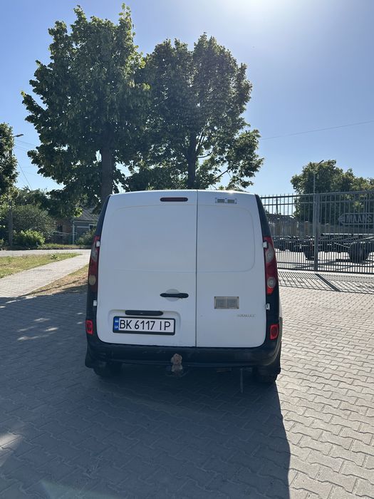 Машина renault kangoo