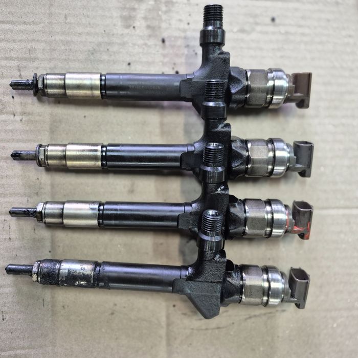 Форсунка MAZDA 3 5 6 2.0 CITD RF7J13H50 Denso мазда