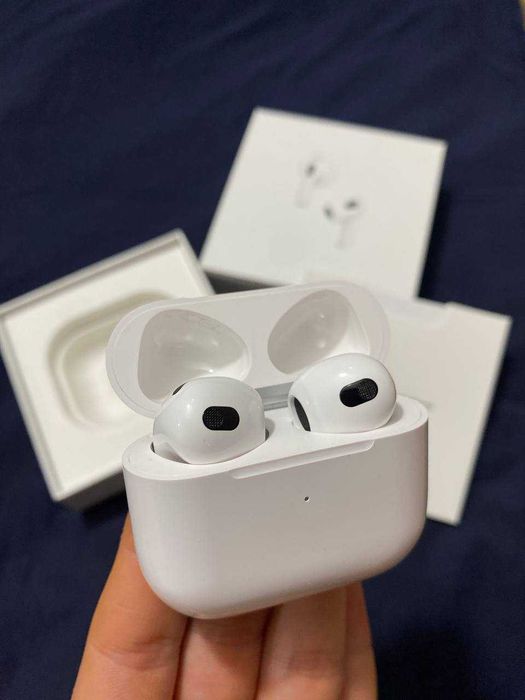 Продам свої airpods 3 оригінал !