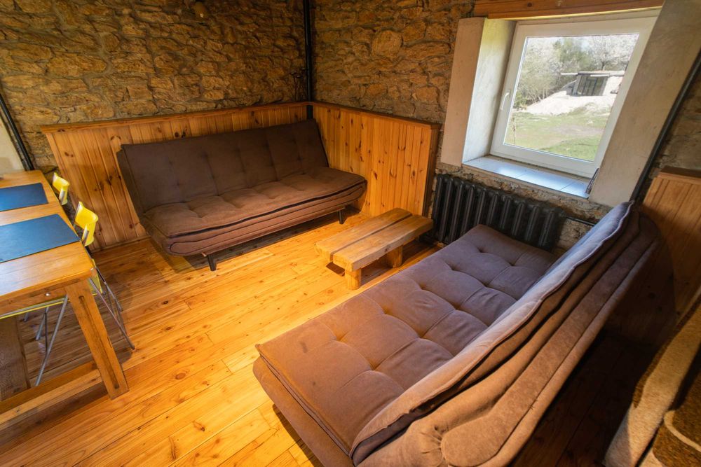 Будинок котедж для відпочинку з чаном подобова оренда до 11 осіб