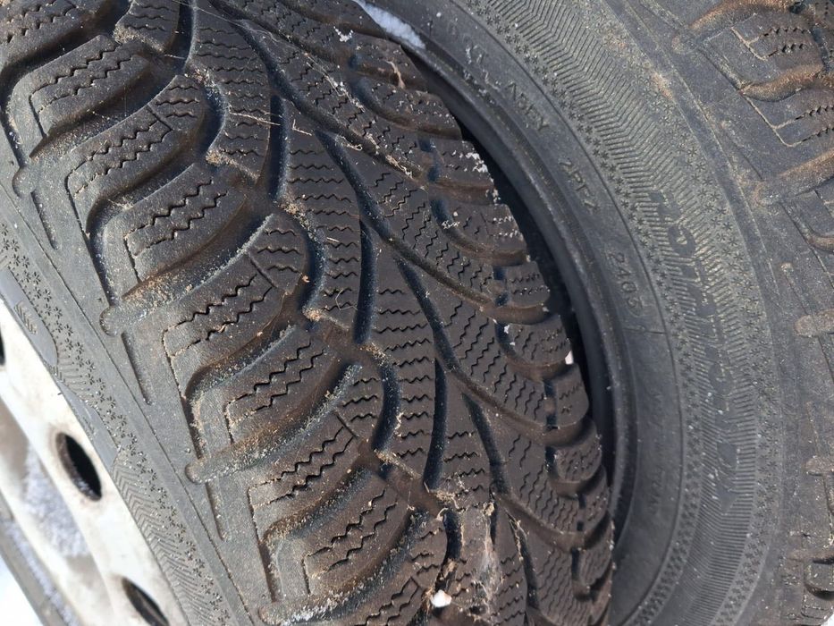 Opony zimowe 155/70r-13