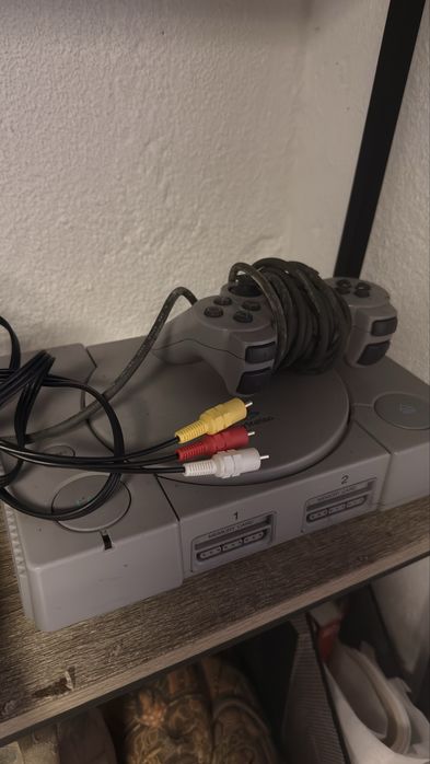 PlayStation 1 em bom estado