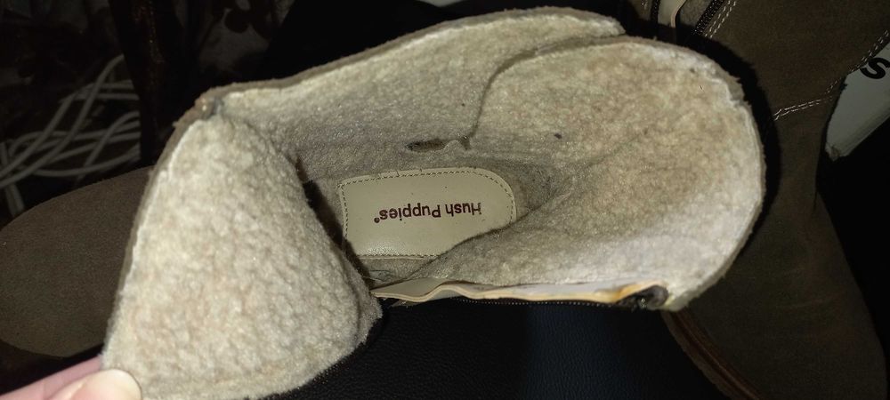 Borins rasos, tom caqui, em pele - 35 - Hush Puppies