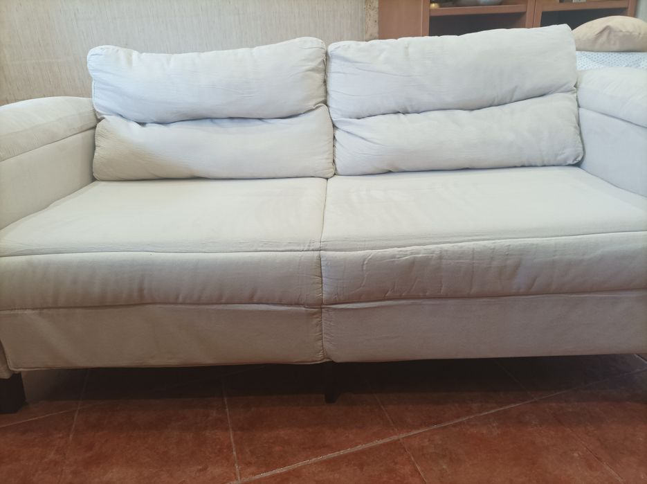 Sofá de 2 lugares como Novo