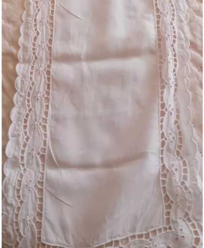Bordado de Madeira Artesanal – Peça Única e Elegante