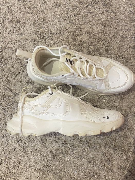 Кросівки Nike TC 7900