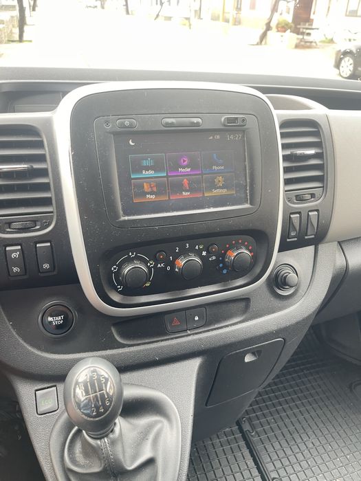 Renault Traffic 9 lugares