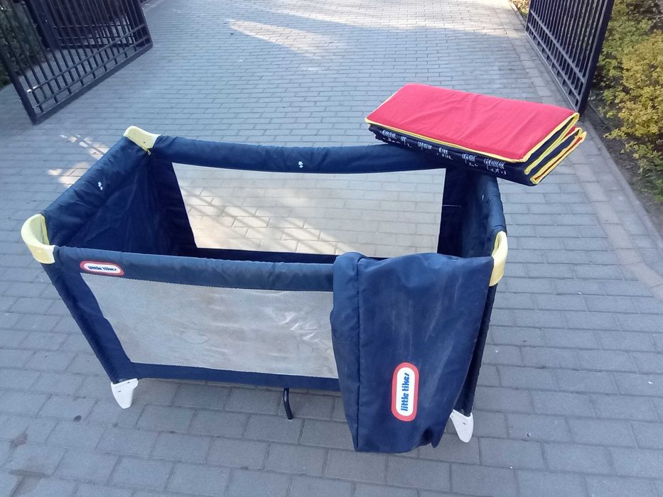 łóżeczko turystyczne całkowicie sprawne little tikes