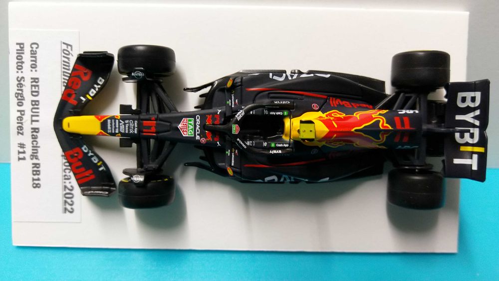 Red Bull RB18 #11 Perez - Mundial Fórmula 1 2022 - Miniatura 1/43