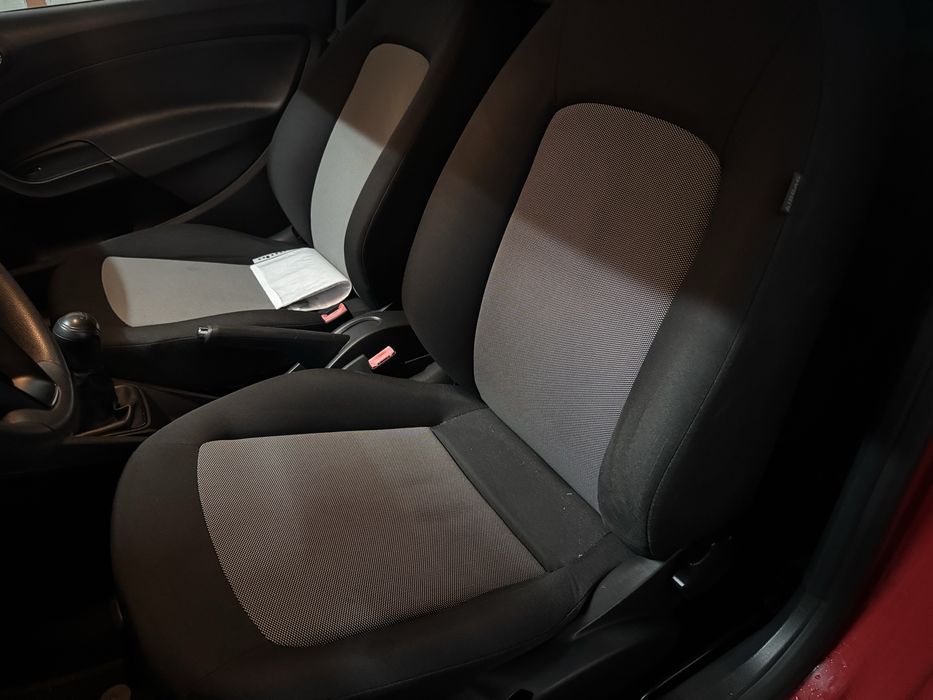 Vendo Seat Ibiza 1.4 TDI totalmente impecável