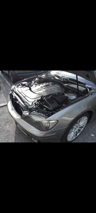 400 cavalos Oportunidade BMW SÉRIE 745D NACIONAL FUll extras aceito retoma