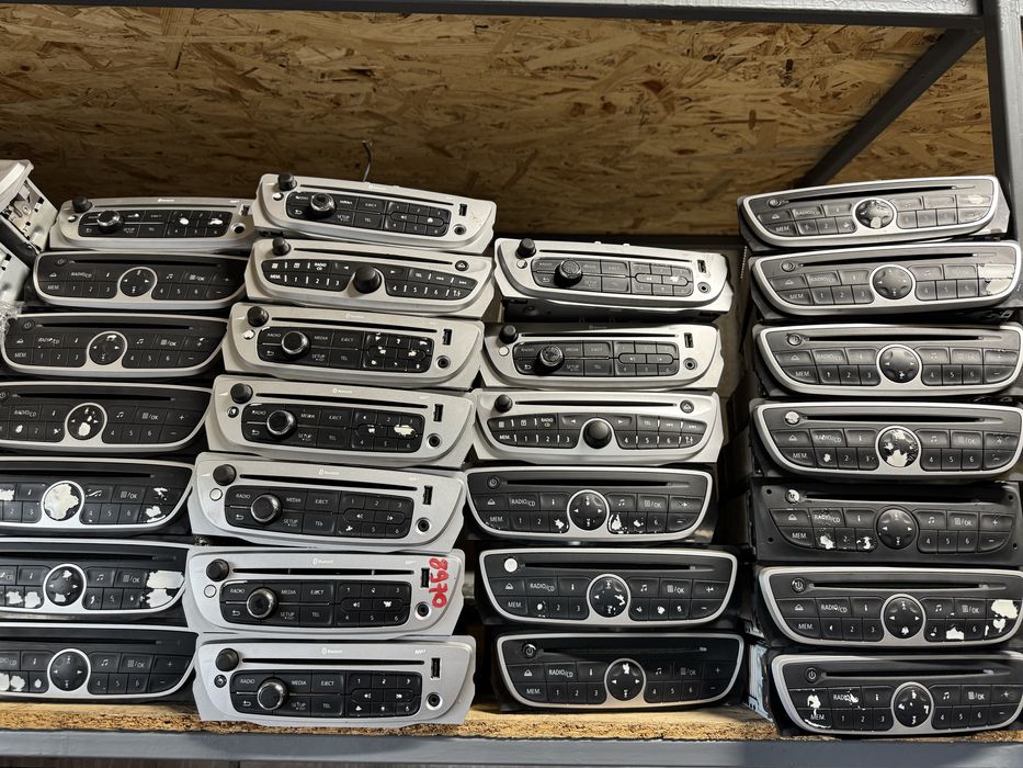 Магнитола  Renault. Меган Сценик Клио