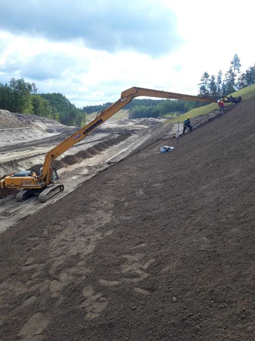 Kopanie stawów,pogłębienie ,regulacja rzek-koparka long reach z operat