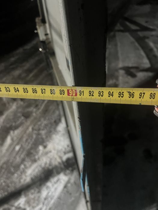 Б/В Вхіні двері 2500 . За потреби доставка та встановлелення