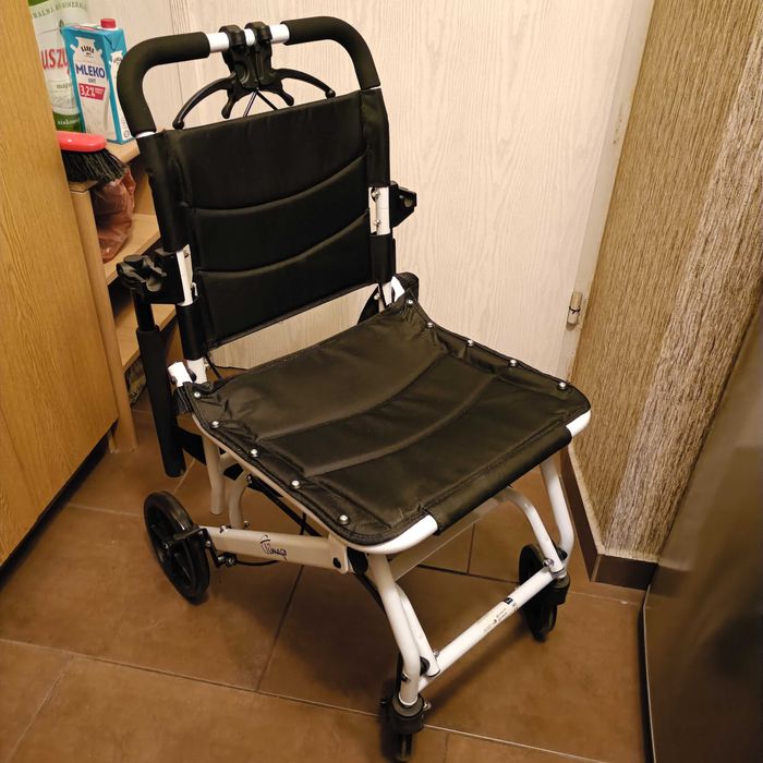 Wózek inwalidzki z funkcją transportową Mobil Tim