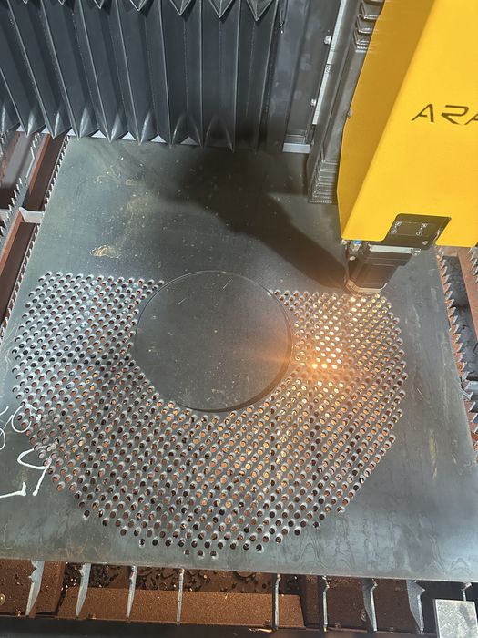 Лазерна різка, різка лазером, лазер