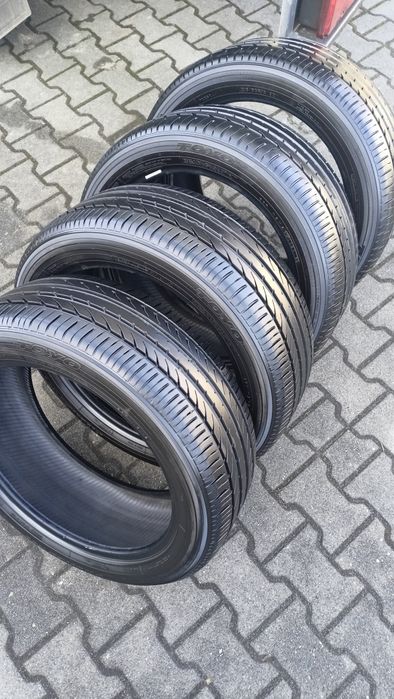 Opony Toyo 215/50R18