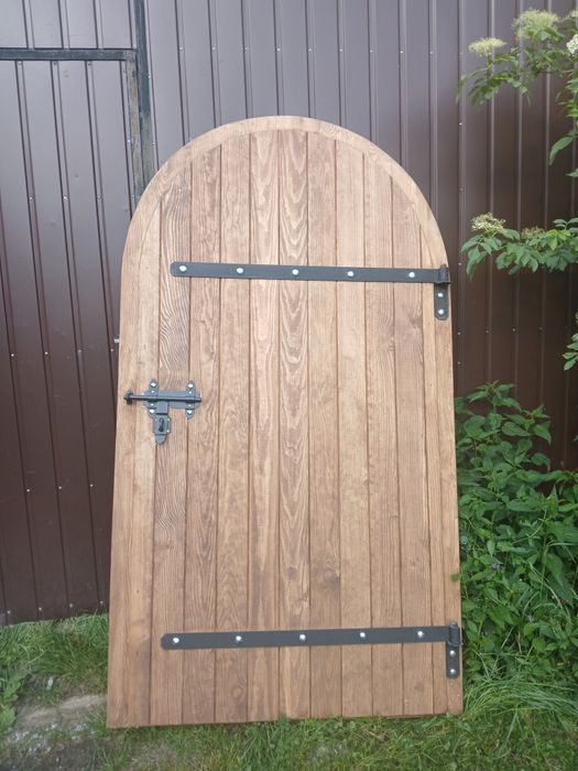 Drzwi do piwniczki spirzarni komórki itp.