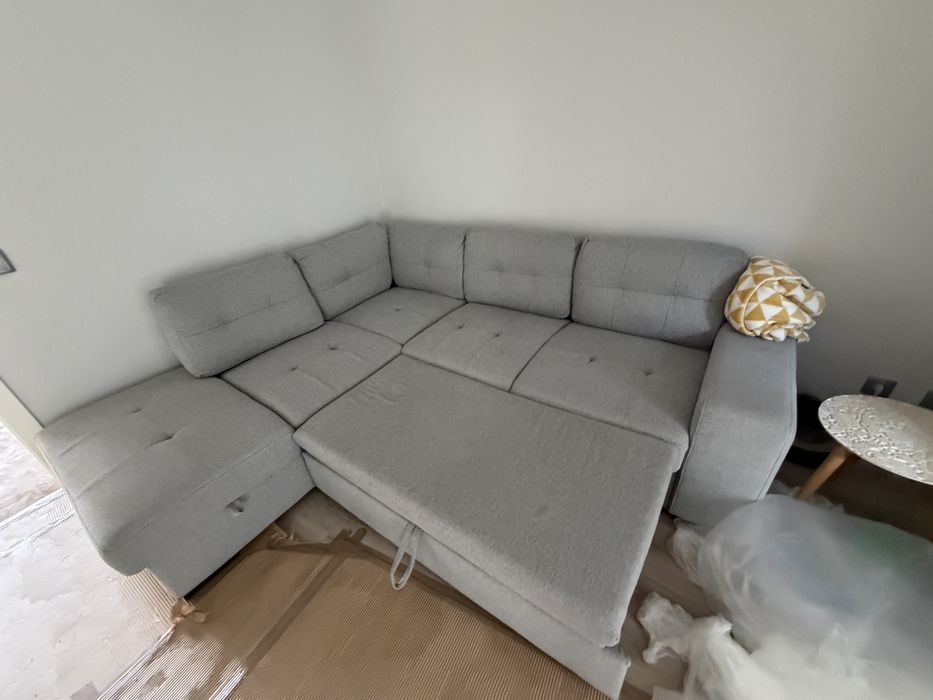 Sofa de canto cinzento