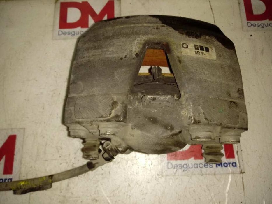 PINÇA TRAVÃO FRONTAL ESQUERDA AUDI Q5 2010 -
