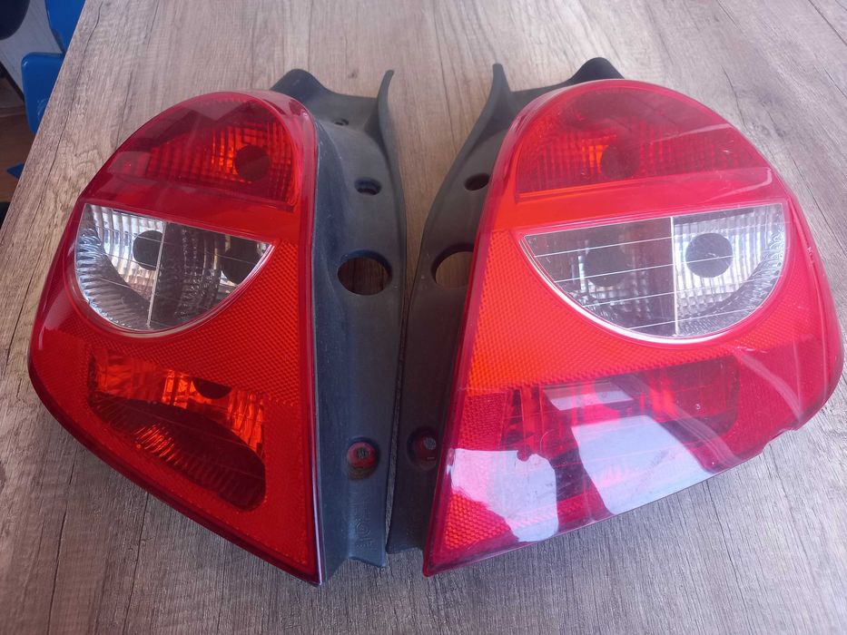 Farois traseiros renault clio