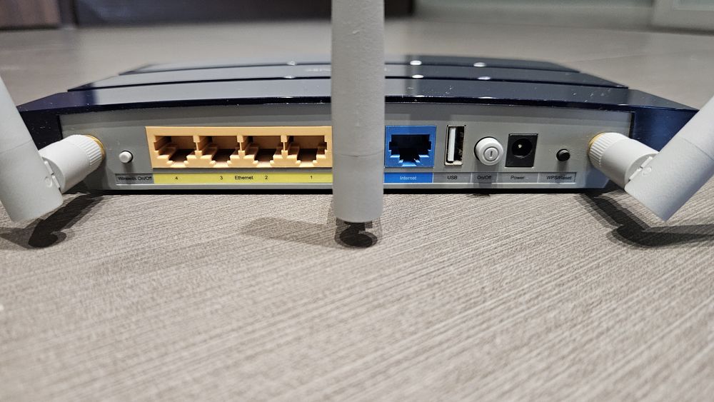 Router WiFi TP-Link TL-WR1043ND