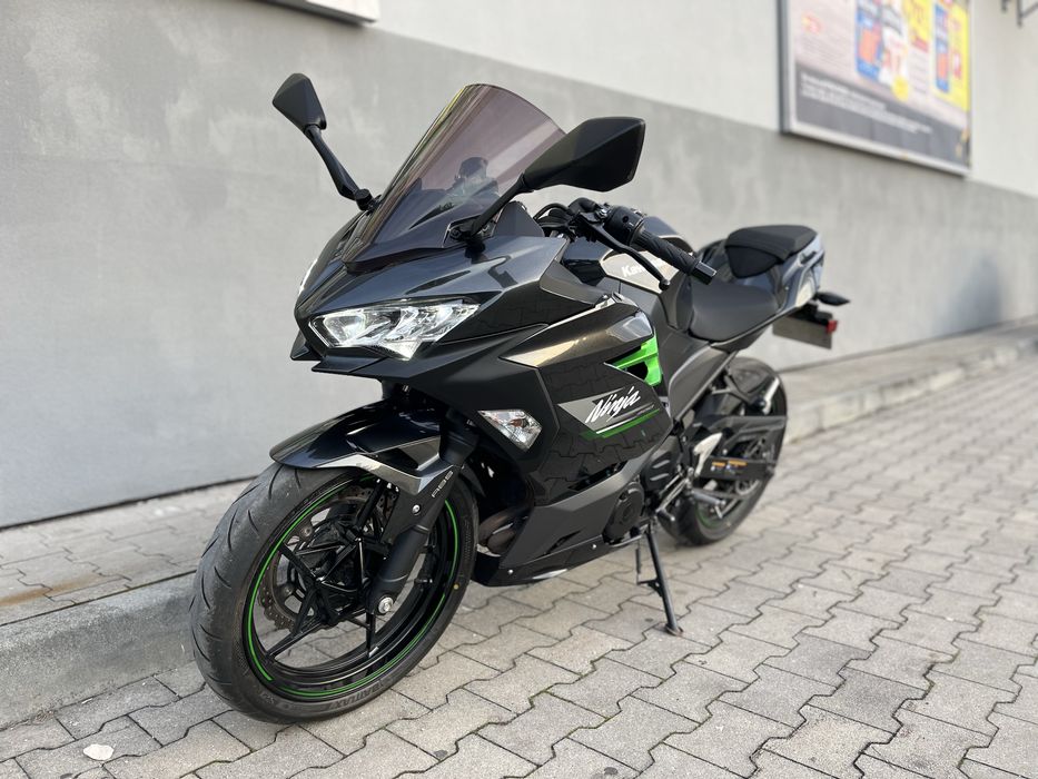 Kawasaki Ninja 400 na A2 Yoshimura