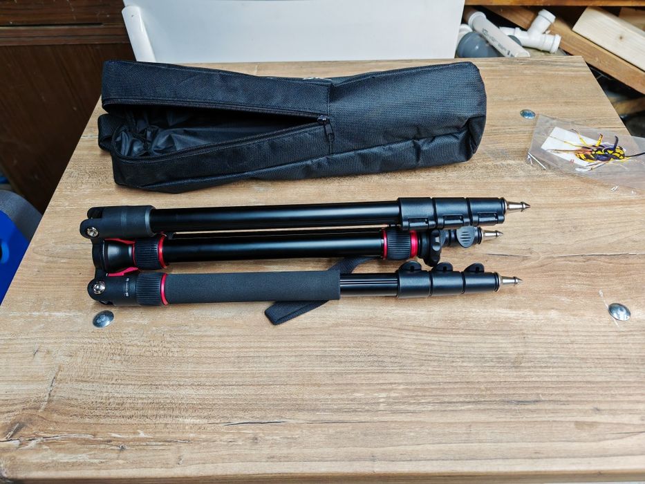 Statyw trojnóg smallrig T-10.