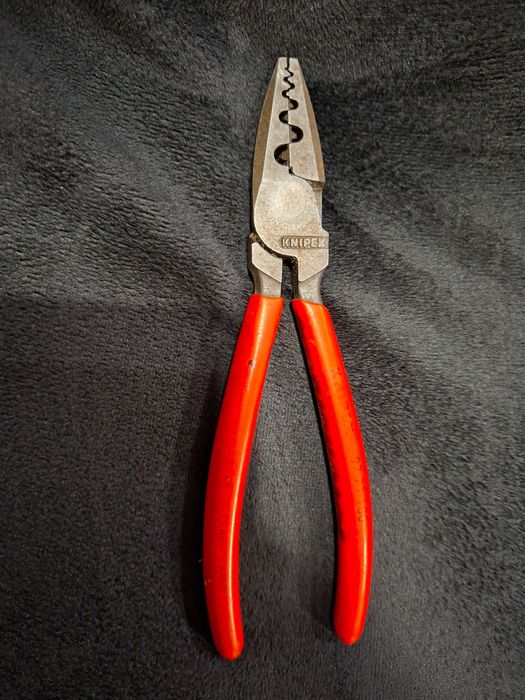 Szczypce do zaciskania tulejek KNIPEX 97.71.180 do zagniatania