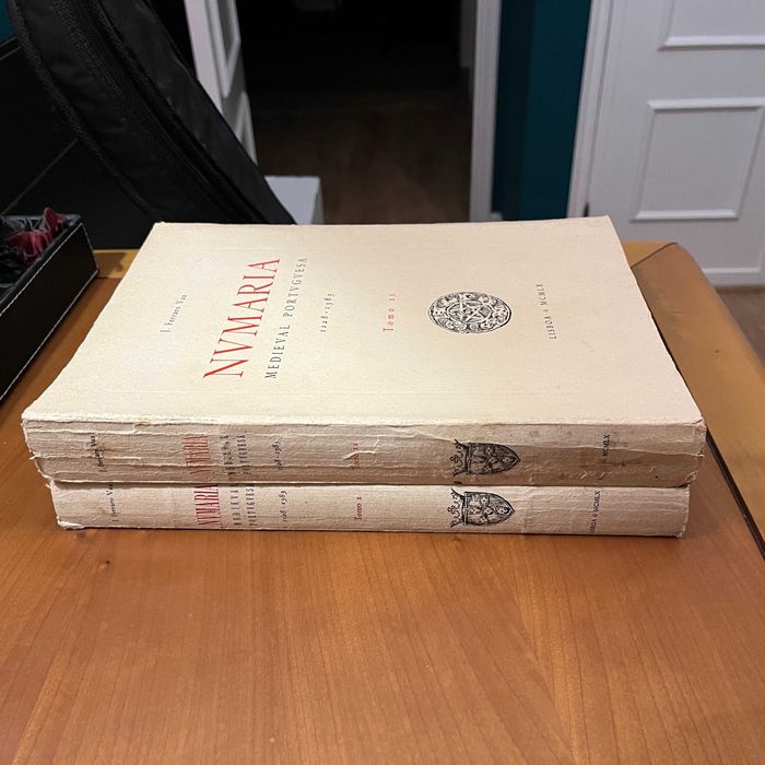 J. Ferraro Vaz - Numária Medieval Portuguesa (2 tomos, completo)