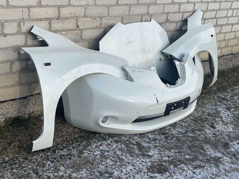 Передний Бампер Нисан Лиф ZE0 Nissan Leaf