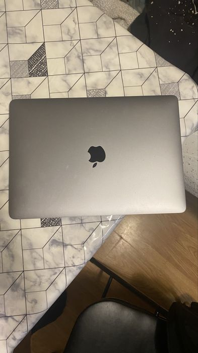 MacBook Air 2019 года