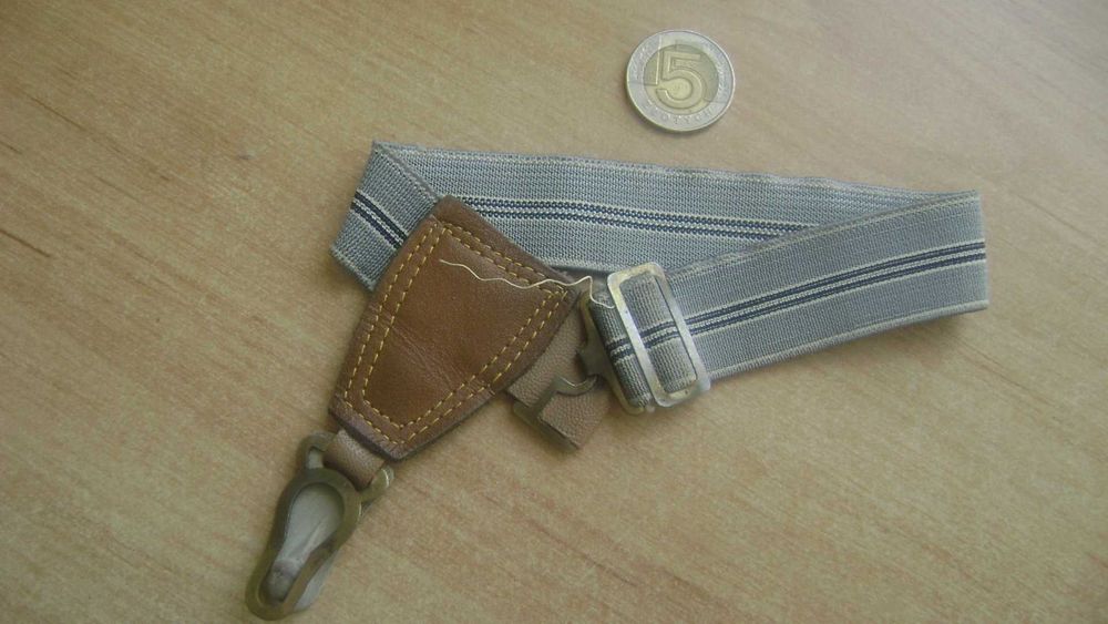 Starocie z PRL - Militaria = Stara podwiązka do skarpetki męskiej