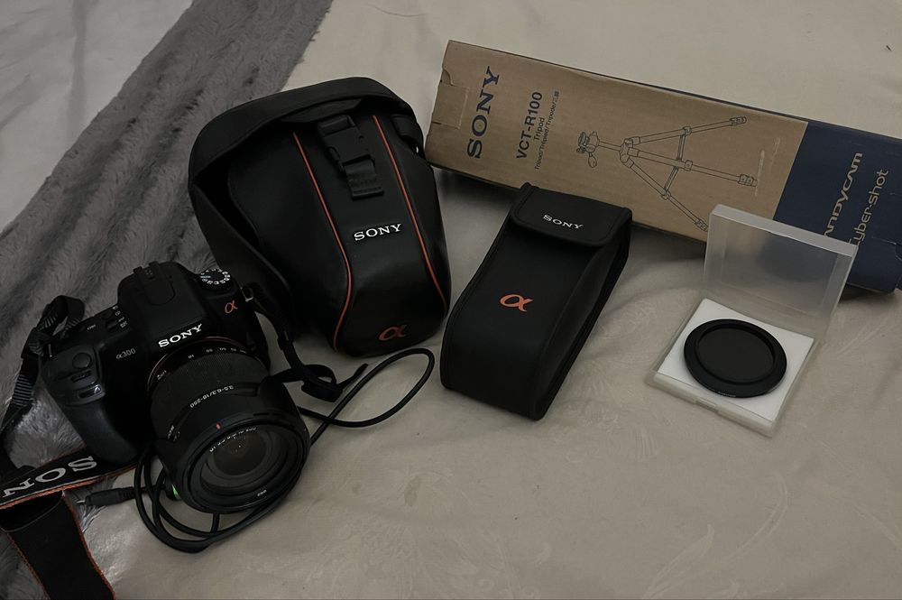 Цифровой фотоаппарат SONY dslr A-300