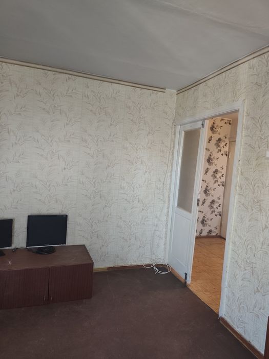 продам двухкомнатную квартиру 30499у.е