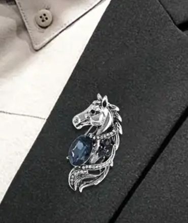 Piękna BROSZKA KOŃ Mustang Koń Arabski Jeździectwo. Nowa. Na prezent.