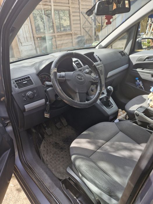 Opel zafira 2008r.1,9