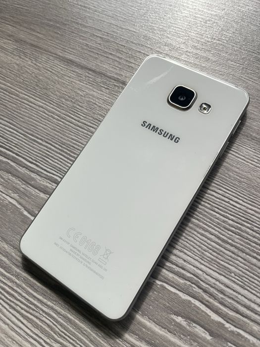 Samsung Galaxy A3 10F biały stan bardzo dobry + etui