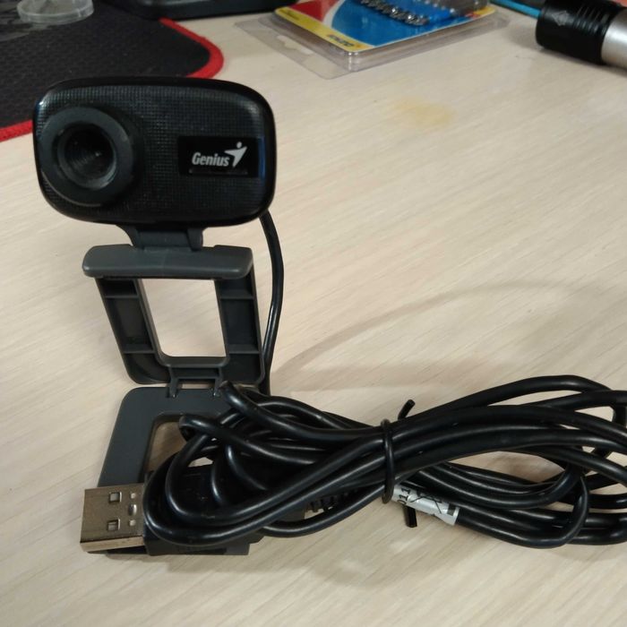 Веб камера Genius FaceCam 321 с микрофоном