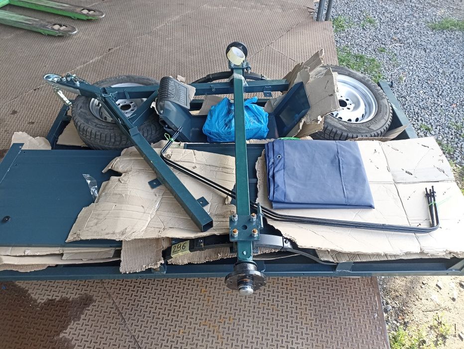 Автомобільні причіпи