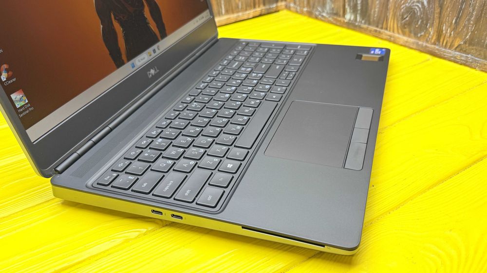 Супер Ціна! Потужний Професійний Ноутбук Dell Precision 7560 /Core i7-11850H/Quadro T1200 4 GB
