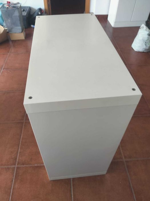 Estante IKEA branca