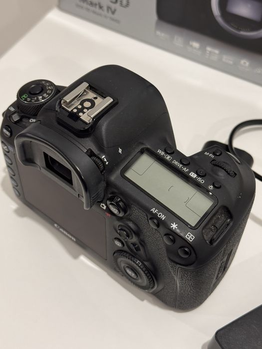 Продається фотоапарат canon 5d mark 4