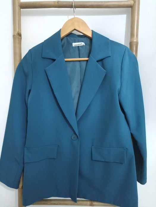 BLAZERES MULHER: Rosa, Azul e Preto - 10€ cada